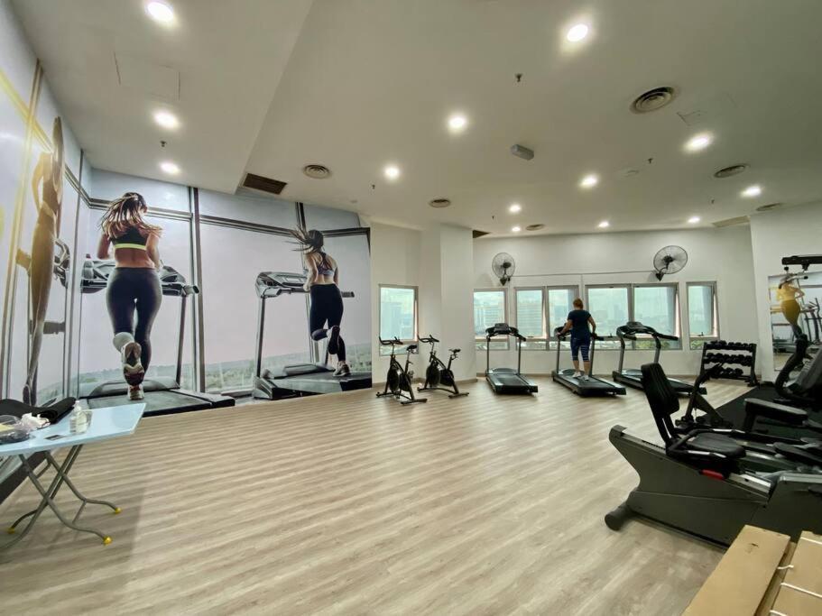 Spacious 2Room+2B*pool+gym*5mins-Time square&LaLaport Kuala Lumpur Extérieur photo